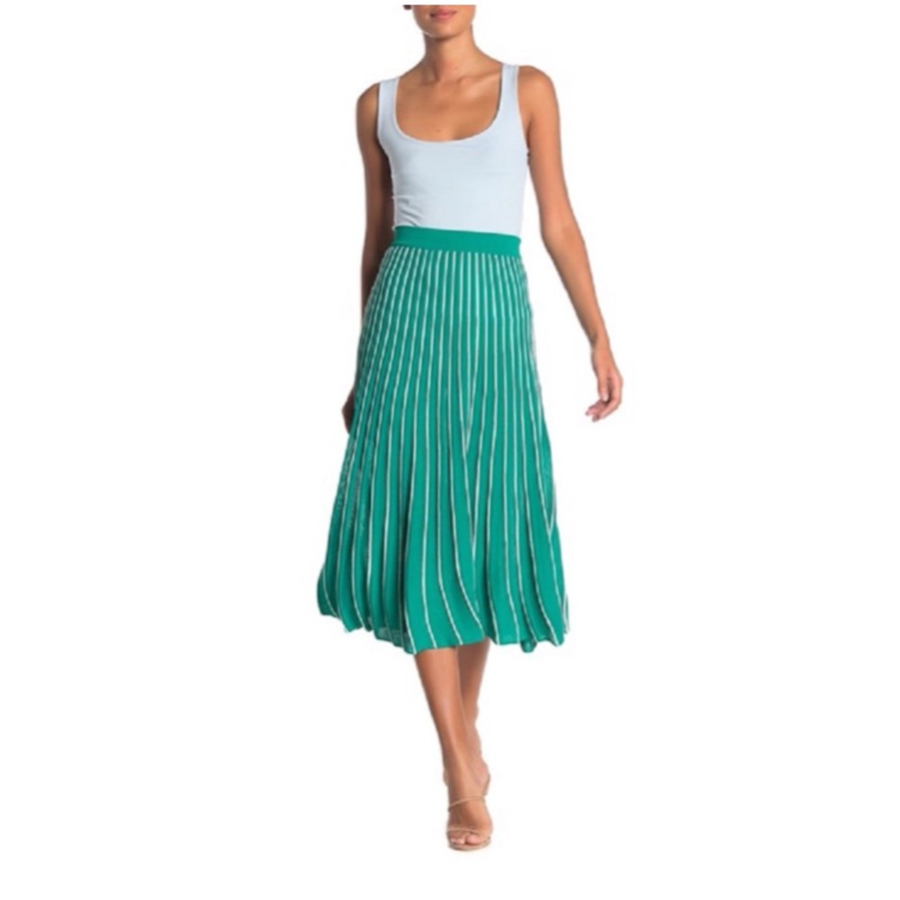 ASTR the label Yuri Pleated Midi Skirt